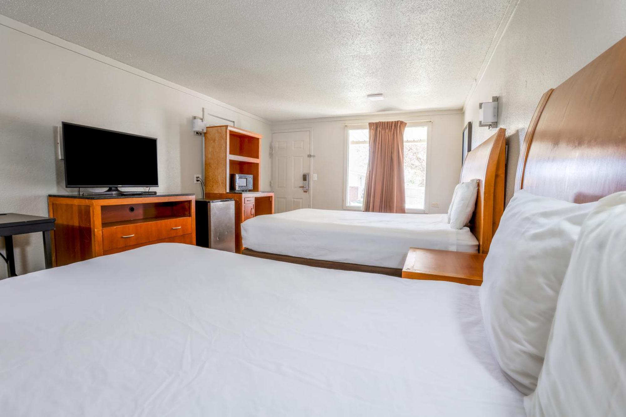Cozy Garden Inn By Oyo Hwy 40 Richmond Exterior foto