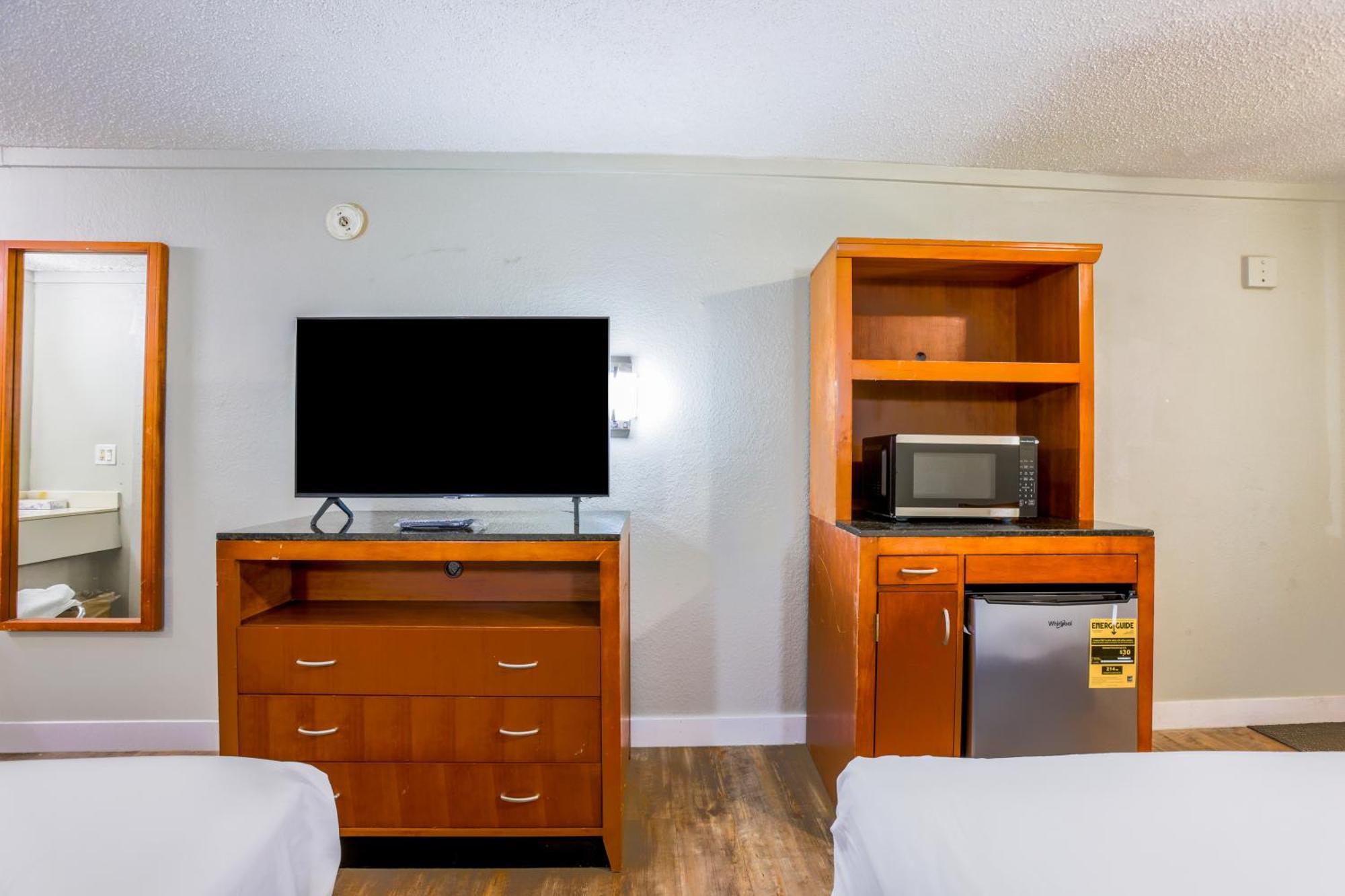 Cozy Garden Inn By Oyo Hwy 40 Richmond Exterior foto